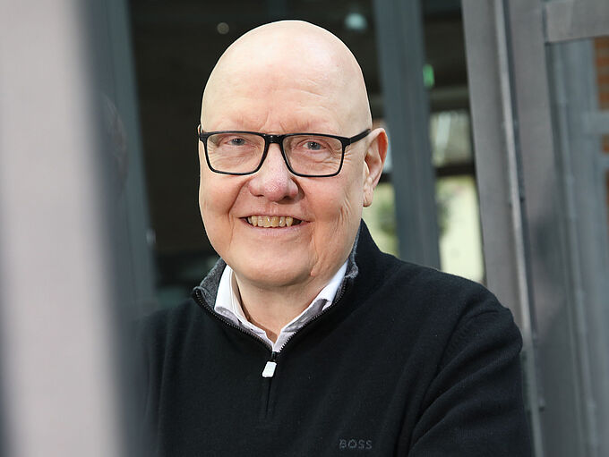 2 Minuten mit Professor Dr. Friedhelm Hartenstein