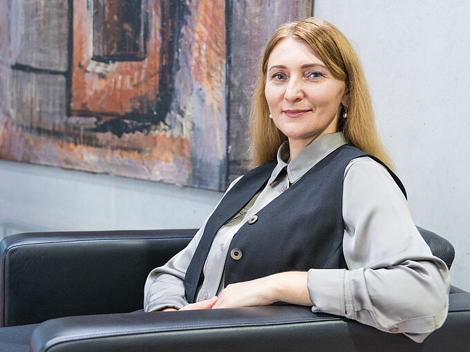Kozhyna, Professor Dr. Alla