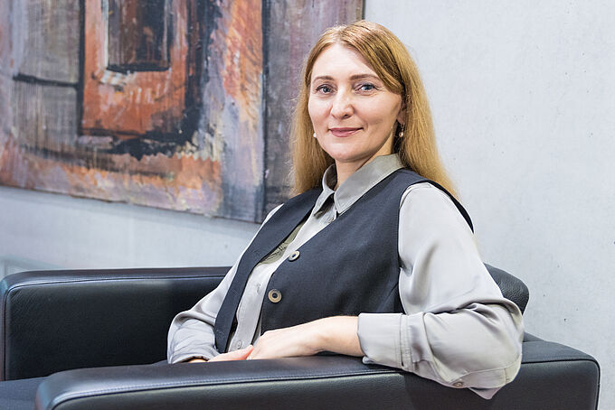 Kozhyna, Professorin Dr. Alla