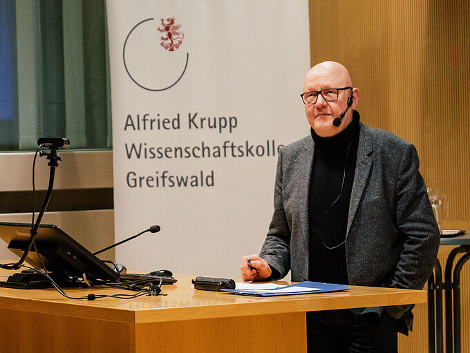 Transformationen des Chaos und Transzendenz JHWHs. Begründungsfiguren des biblischen Monotheismus in der Zeit des Zweiten Tempels