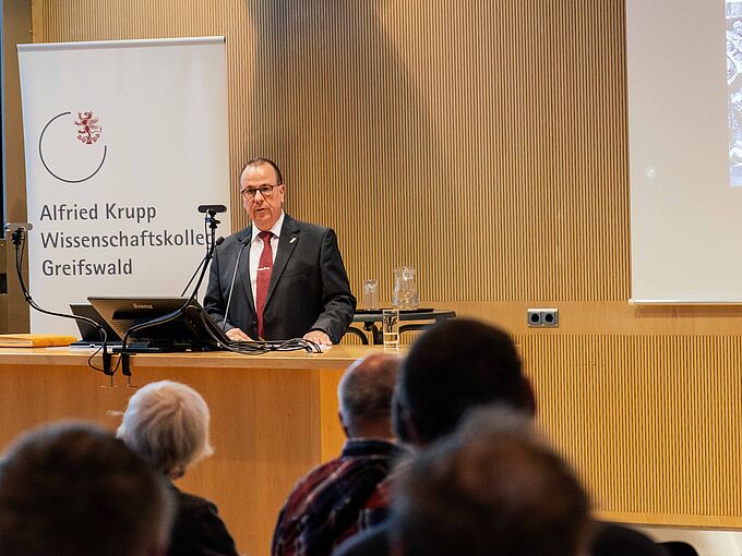 Der ‚Preis des Krieges‘ in der römischen Kaiserzeit: Kriegsfolgen in Sieg und Niederlage – ein Überblick zu einem komplexen Thema der Militärgeschichte