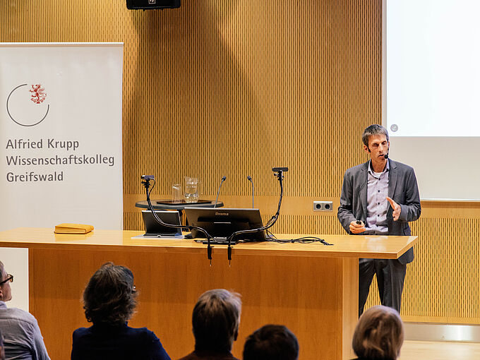 Die Jagd nach den Wirbeln im Ozean – mit Zeppelin und Pinguinen 