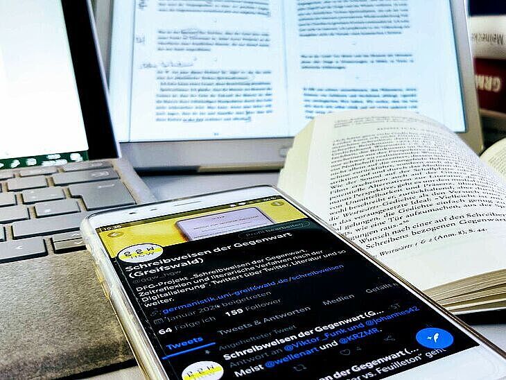 Jetzt bewerben für die Sommerschule "Schreibweisen der Gegenwart"